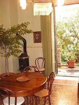 The Garden Bed & Breakfast 4*