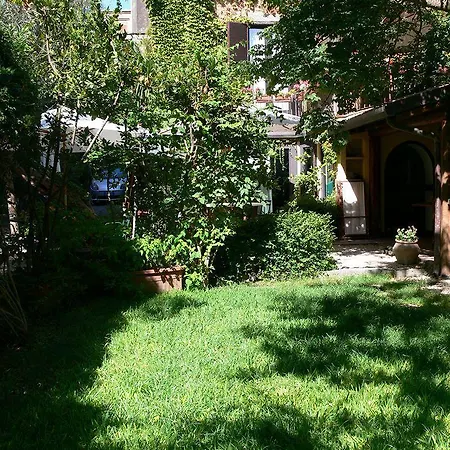 Bed & Breakfast The Garden 3*
