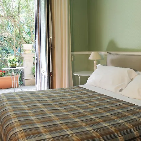 The Garden Bed & Breakfast 4*